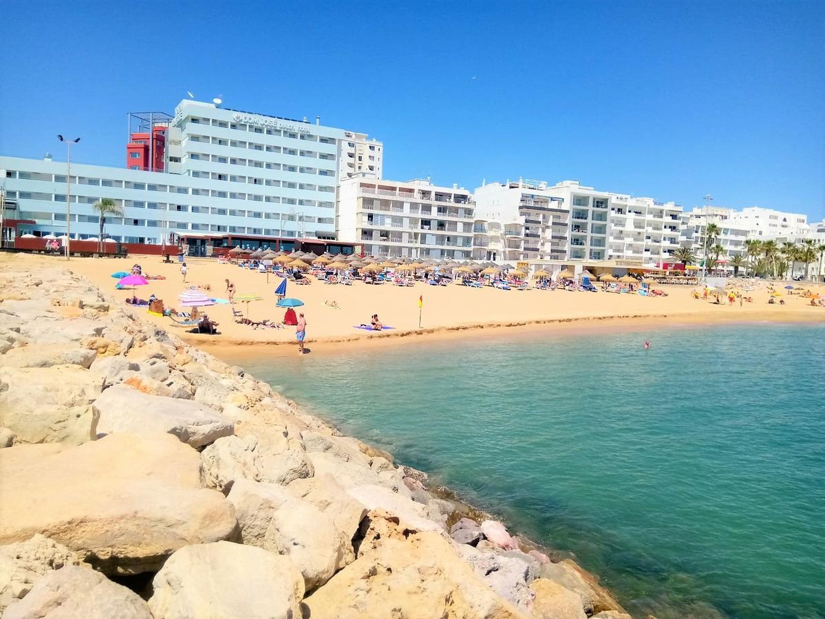 Mira Atlantico 13- Terraco Com Vista Mar E Cidade, Wifi, 80Mt Praia Quarteira Exterior photo